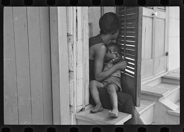 Scene in New Orleans, Louisiana; Shahn, Ben, 1898-1969, photographer; LC-USF33- 006099-M2 